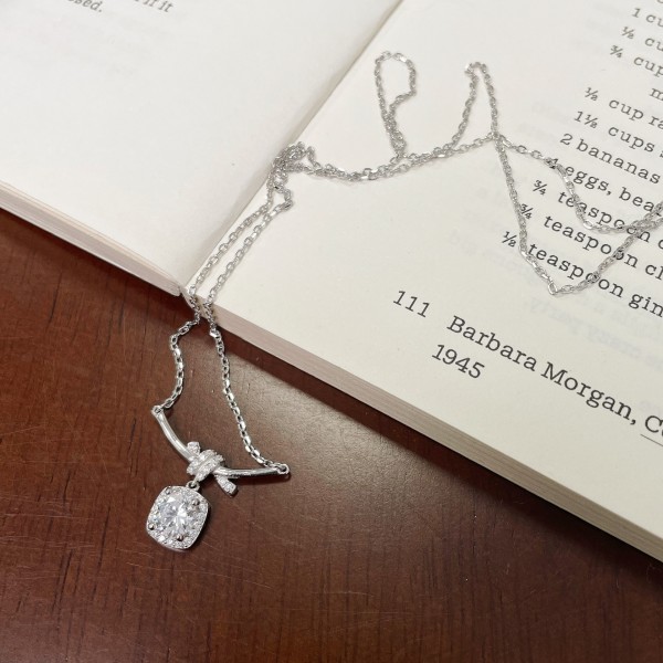 925 Sterling Silver Zircon Pendant Necklace