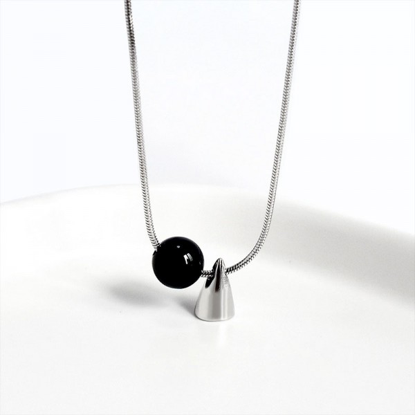 925 Sterling Silver Black Agate Triangular Pillar Pendant Necklace