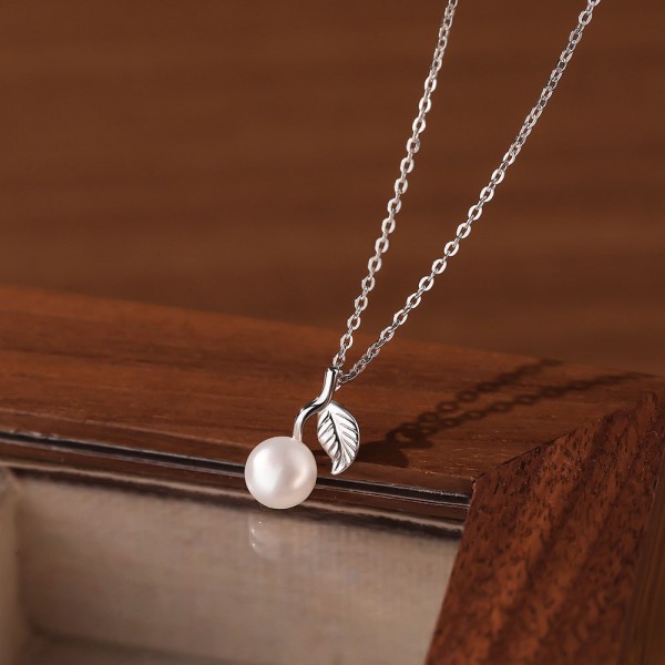925 Sterling Silver Pearl Leaf Necklace