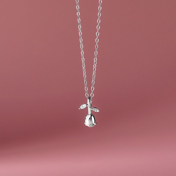 925 Sterling Silver Rose Necklace