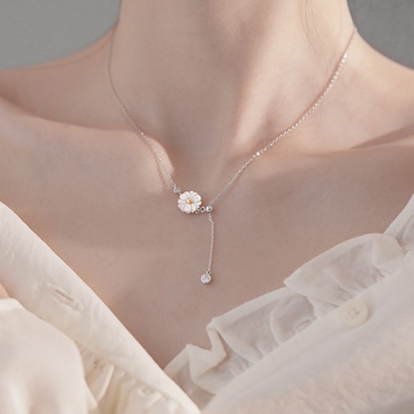 S925 Sterling Silver Simple Daisy Necklace