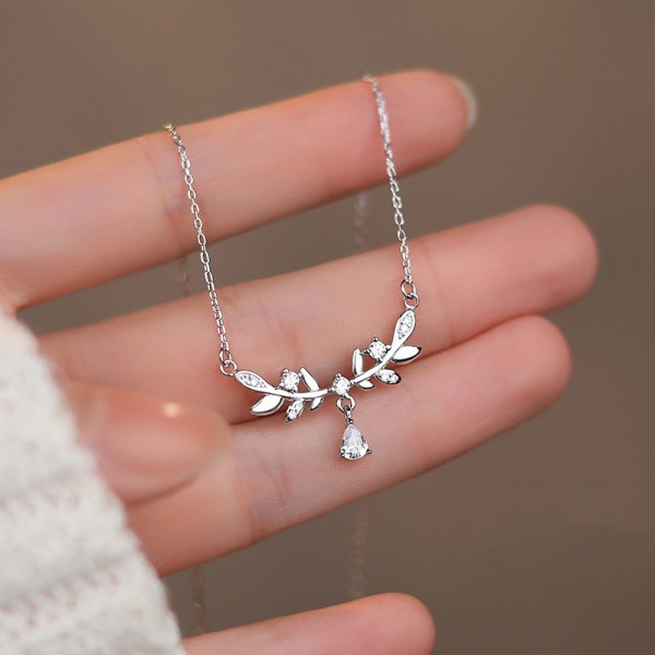 S925 Sterling Silver Niche Luxury Laurel Goddess Necklace