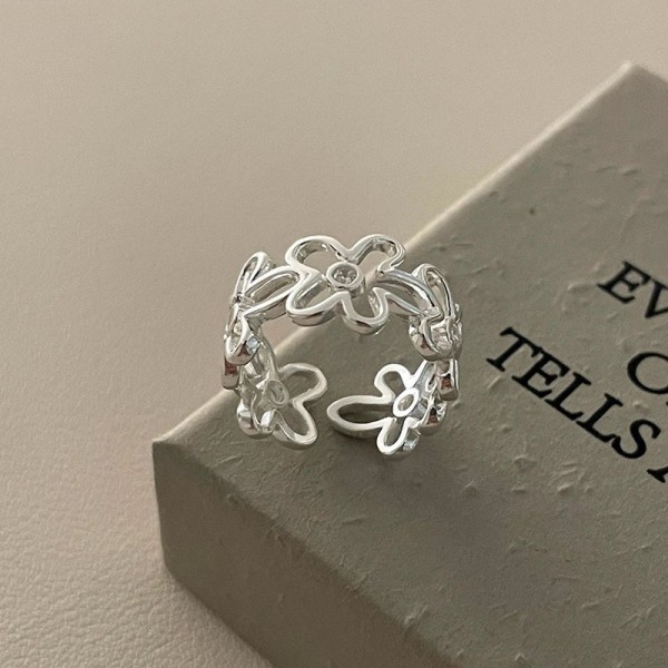 925 Sterling Silver Openwork Floral Ring