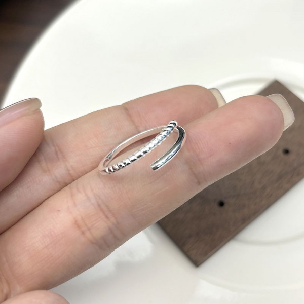 925 Sterling Silver Linear Ring