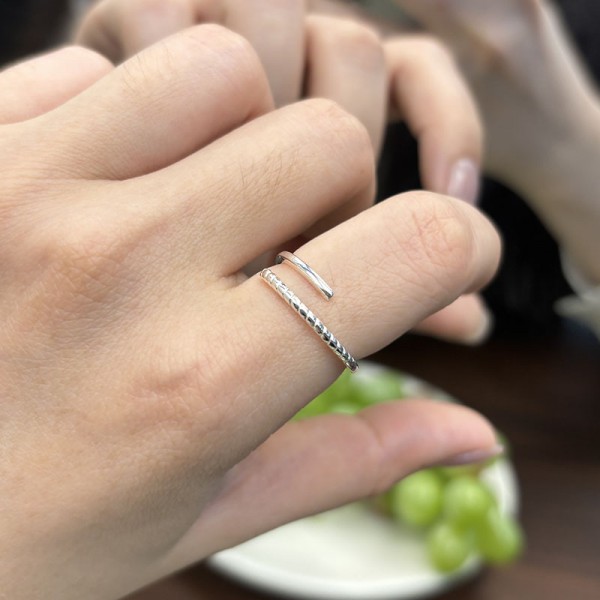 925 Sterling Silver Linear Ring