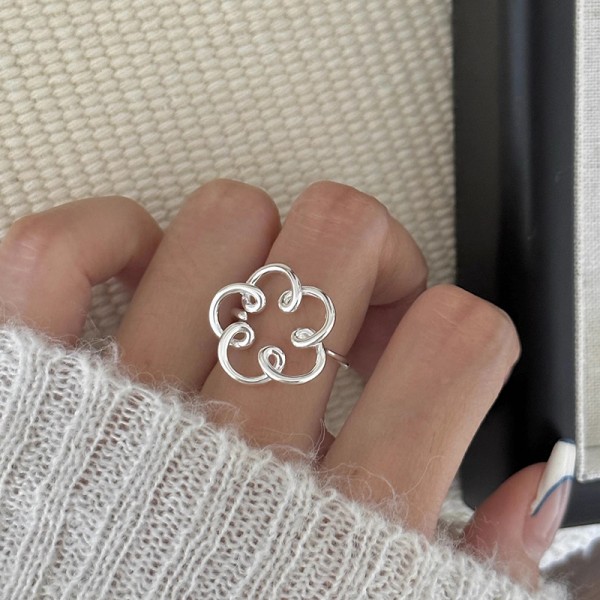 925 Sterling Silver Openwork Floral Ring
