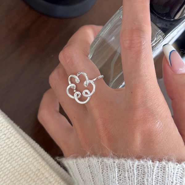 925 Sterling Silver Openwork Floral Ring