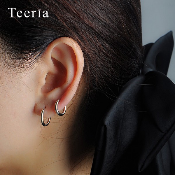 Mini Hoop Earrings 