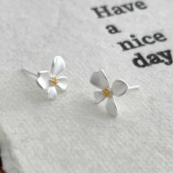 925 Sterling Silver Gardenia Earrings
