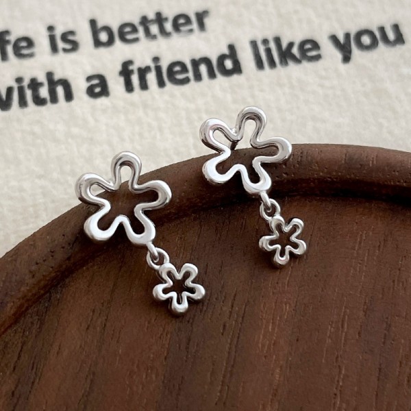 925 Sterling Silver Earring Hollowed Out Flower