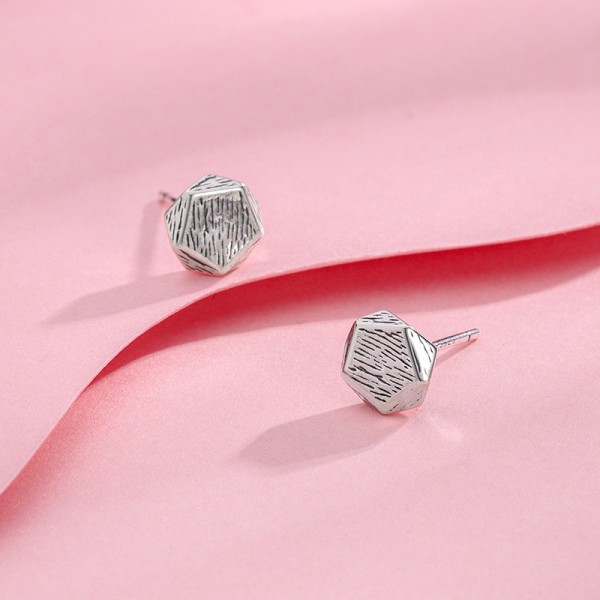 S925 Sterling Silver Rhombus-shaped Vintage Oxidized Earrings