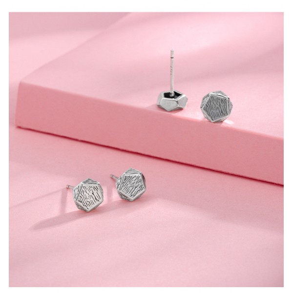 S925 Sterling Silver Rhombus-shaped Vintage Oxidized Earrings